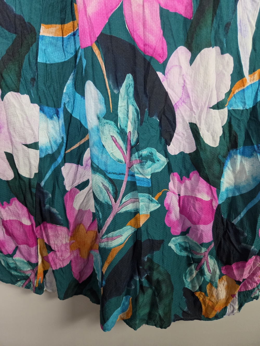 Anthropologie Brinley V-Neck Flowy Wide Leg Open Back Jumpsuit - Picture 6 of 9